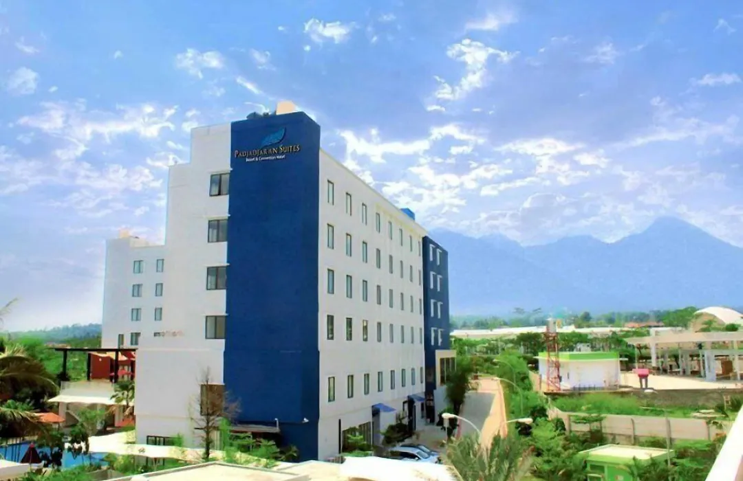 Padjadjaran Suites Resort And Convention Hotel-1
